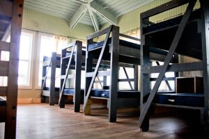 $190 - 10 Person Cabin (price per person)